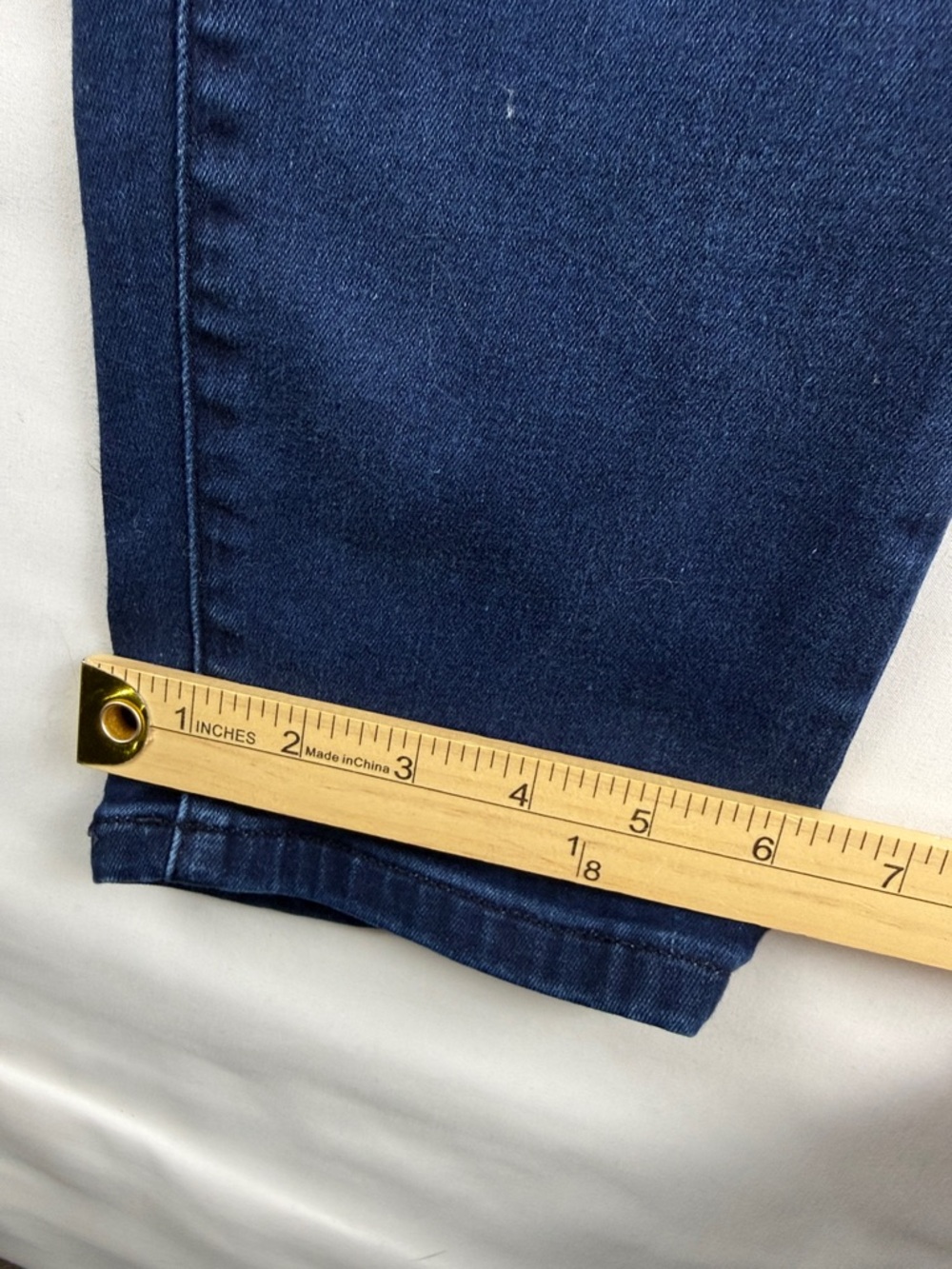 Nine West Straight Leg Jeans Size 10 Stretch Waist Comfort Fit - Picture 3 of 9